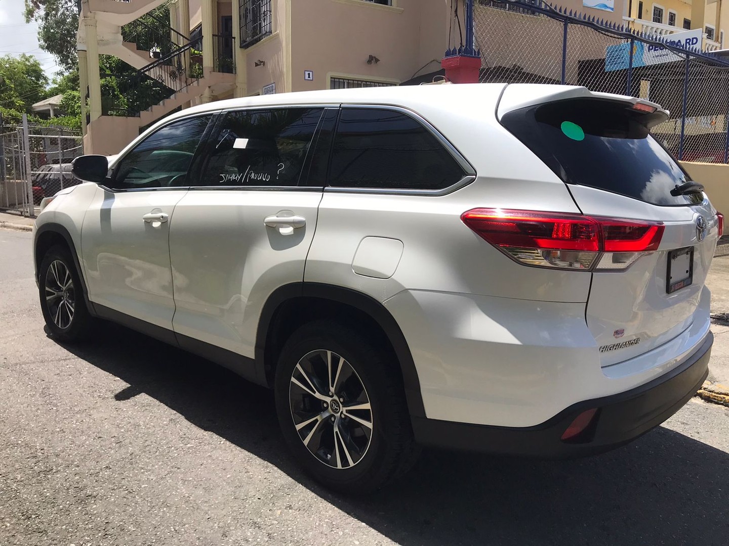 jeepetas y camionetas - TOYOTA HIGHLANDER LE 2019 3