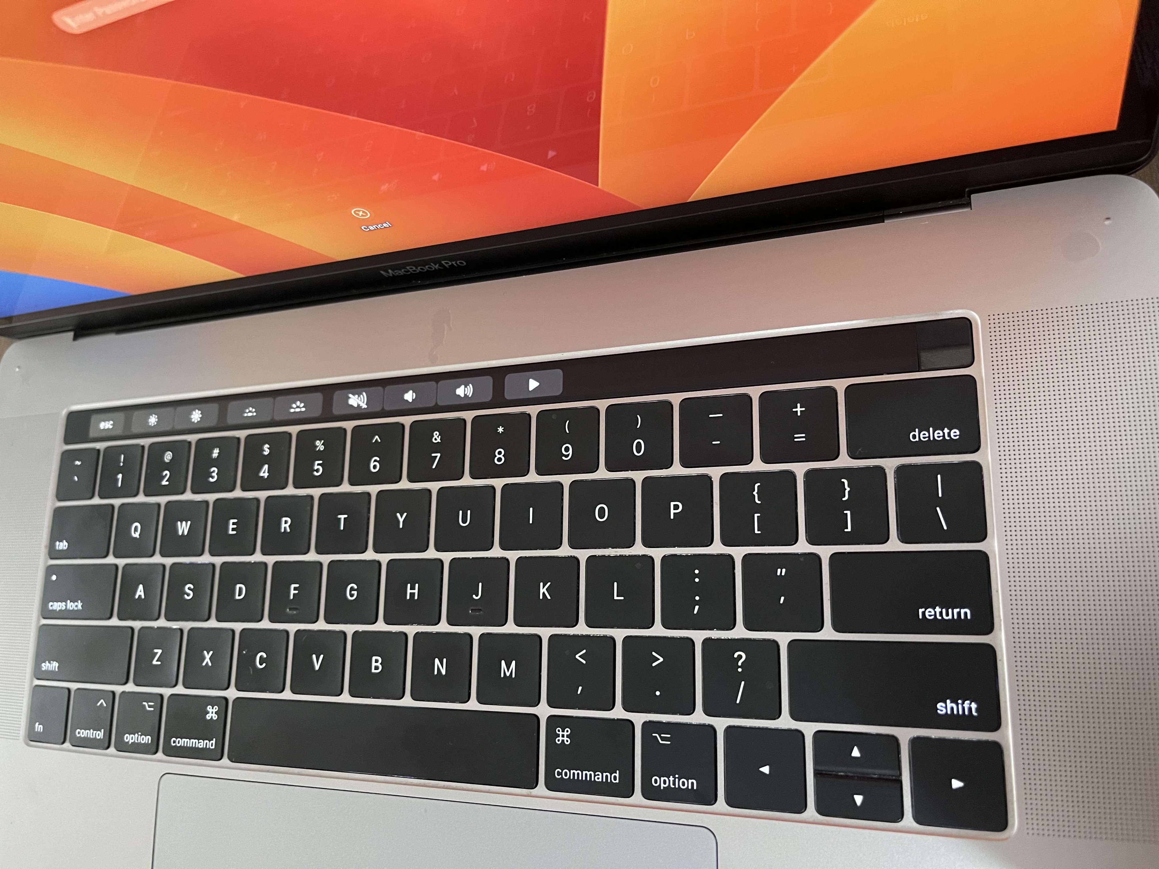 computadoras y laptops - APPLE MACBOOK PRO - MPTT2LL/A - TOUCH BAR (2017)