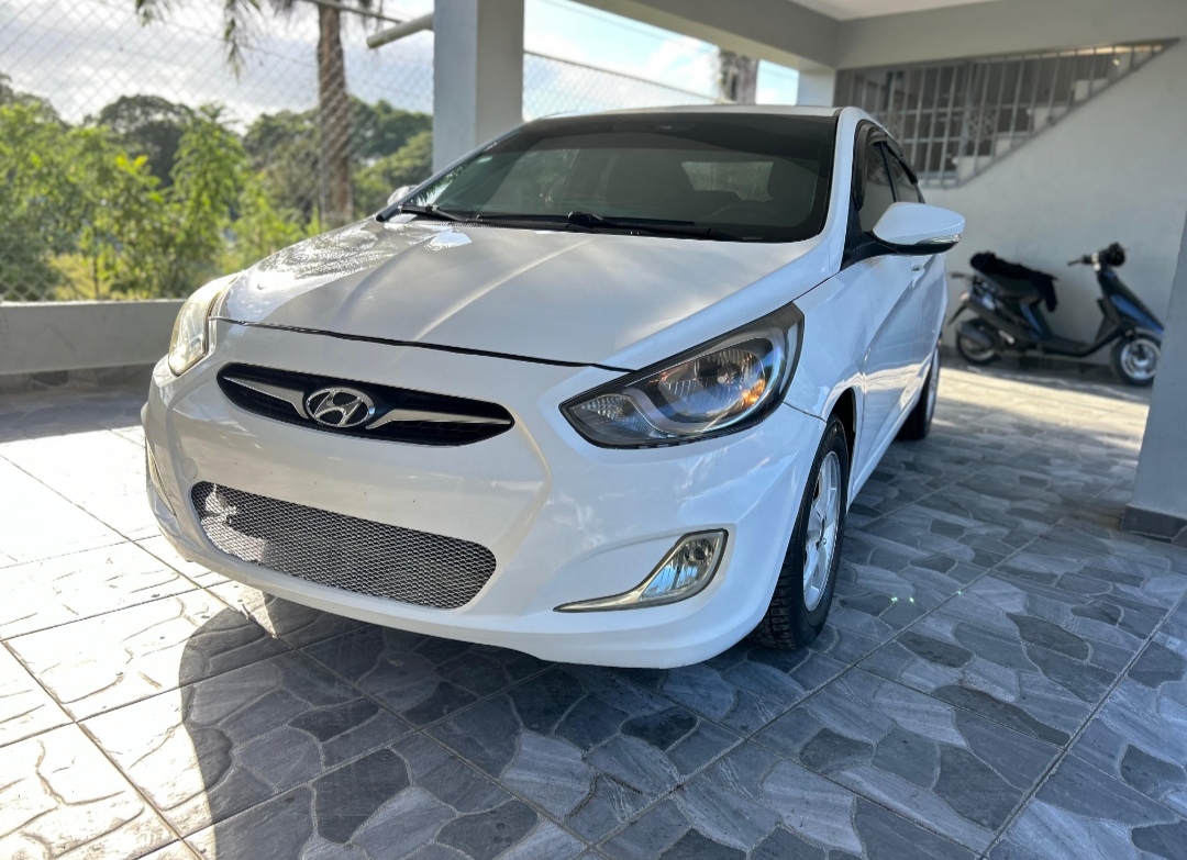 carros - 2012 Hyundai Accent  5