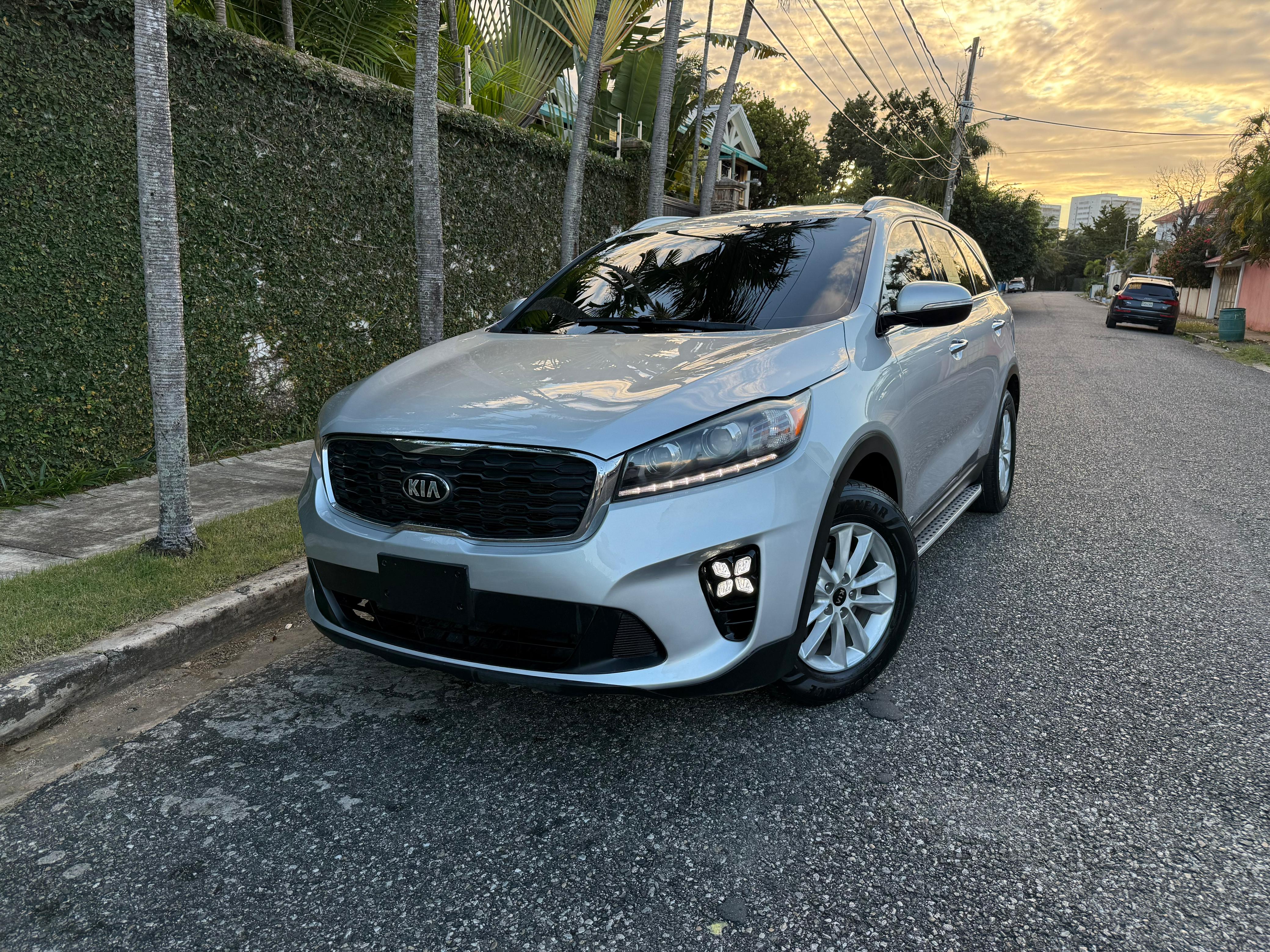 jeepetas y camionetas - KIA SORENTO 2019 LX, AWD (4x4), Recien Importada. 0