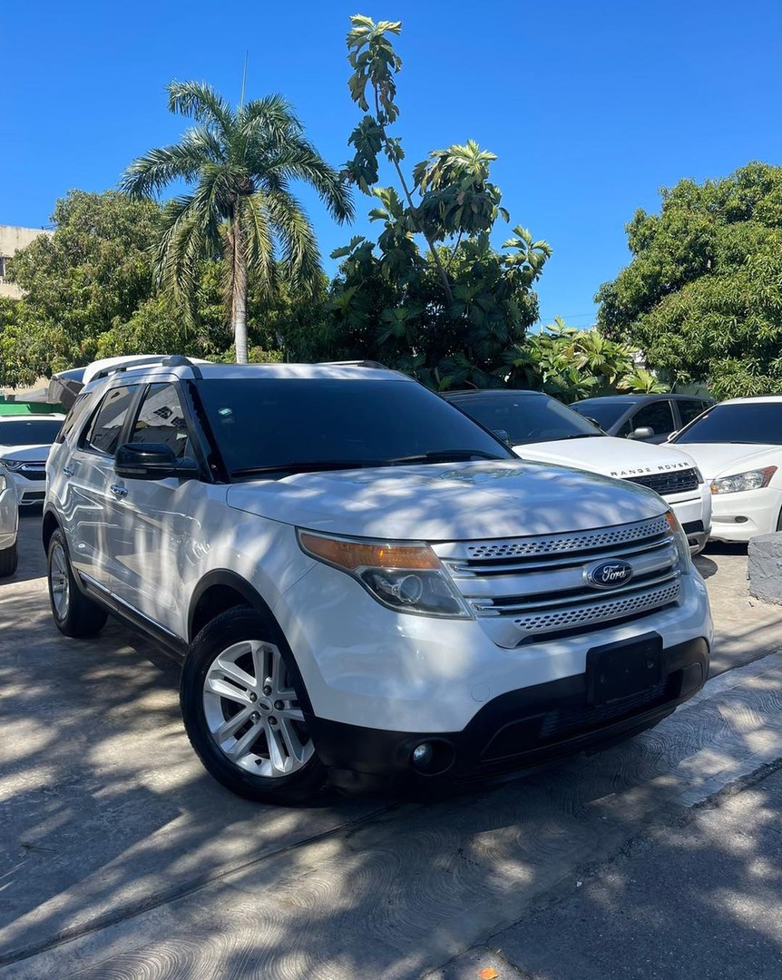 jeepetas y camionetas - FORD EXPLORER XLT 2013