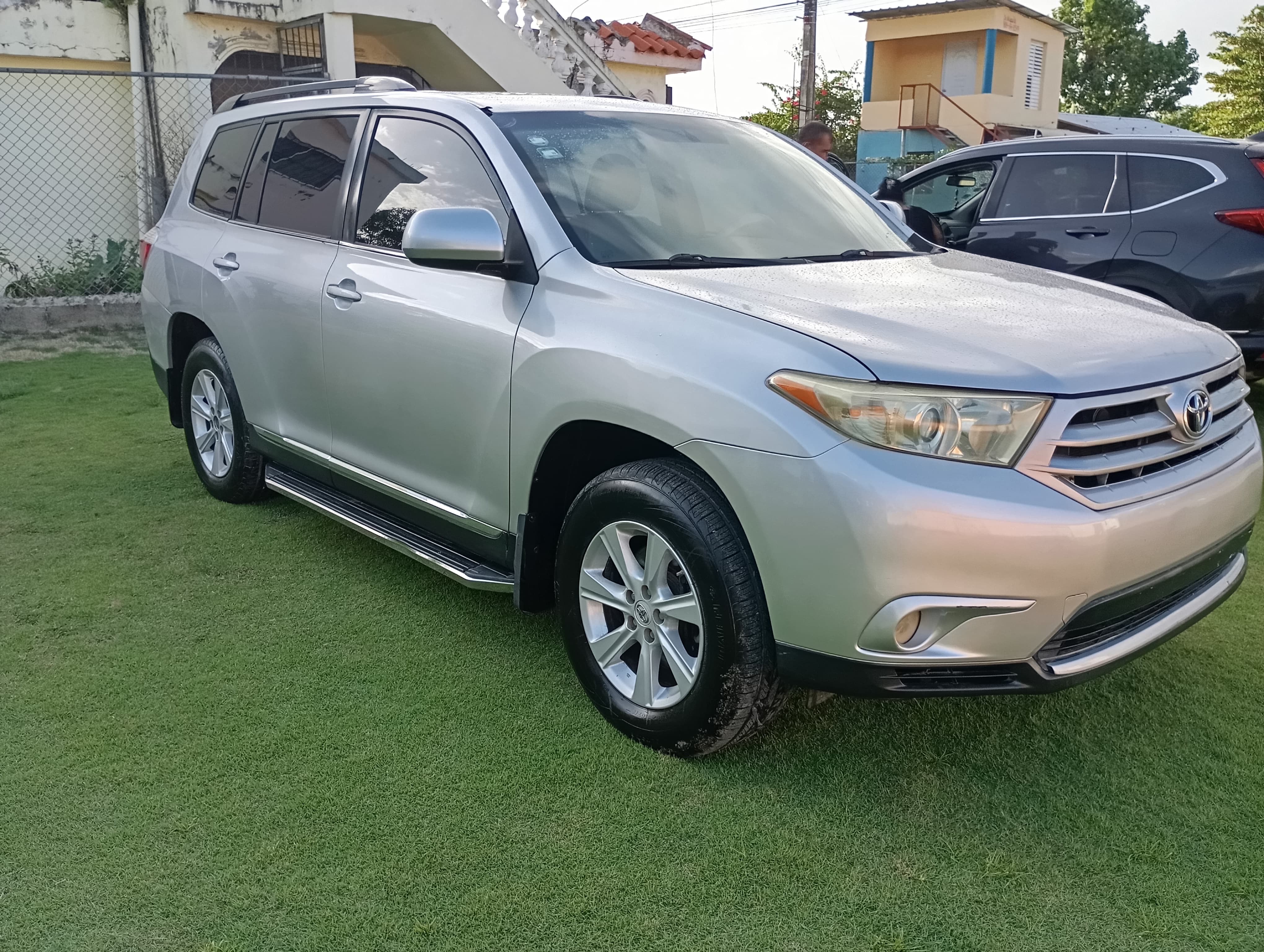 jeepetas y camionetas - Toyota Highlander 2011 1