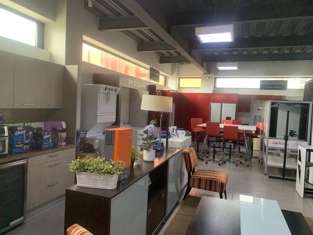 oficinas y locales comerciales - Excelente oportunidad de local en alquiler, 3er nivel, ascensor, cocina equipada 5