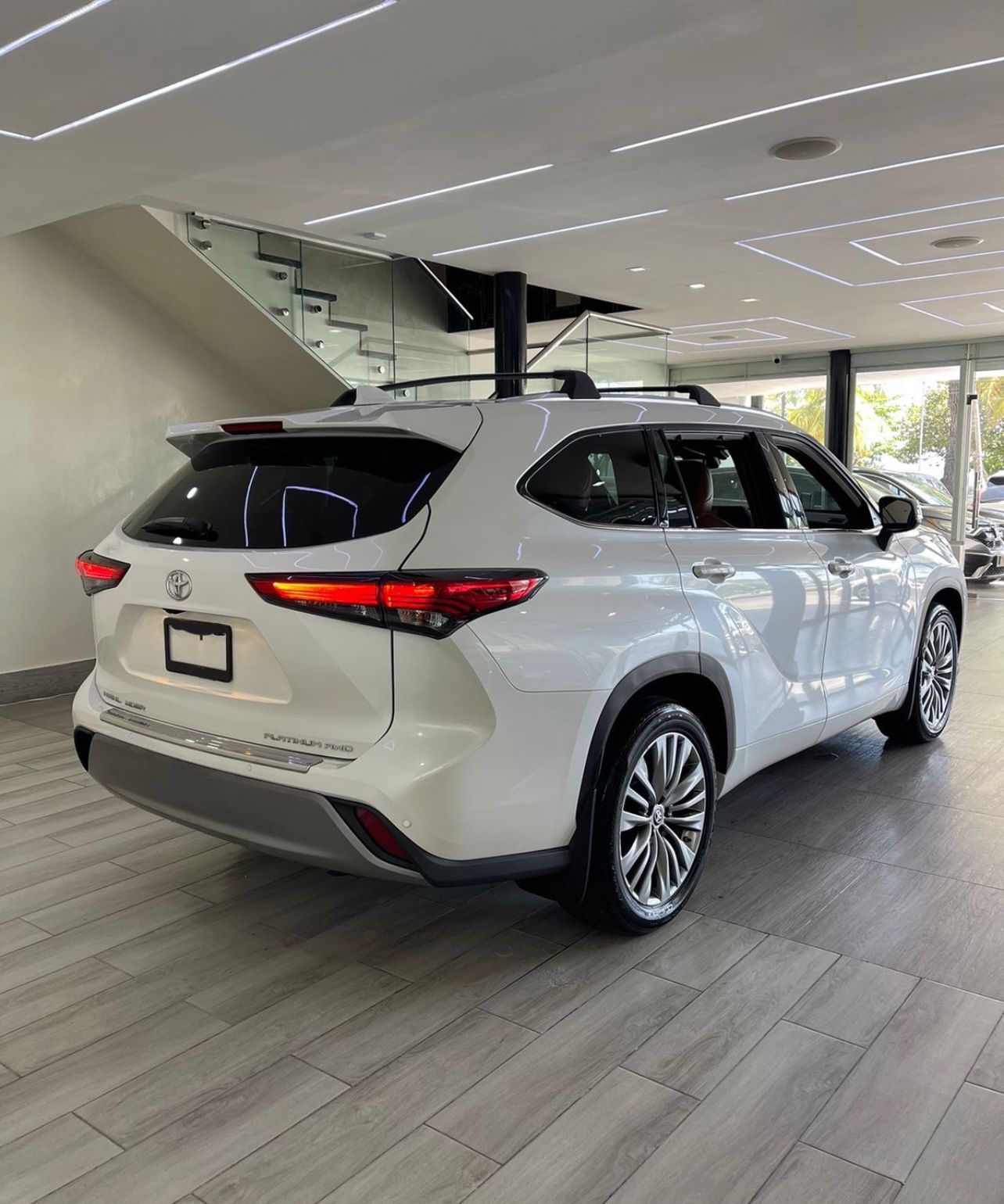 jeepetas y camionetas - Toyota Highlander platinum  2021impecable 2