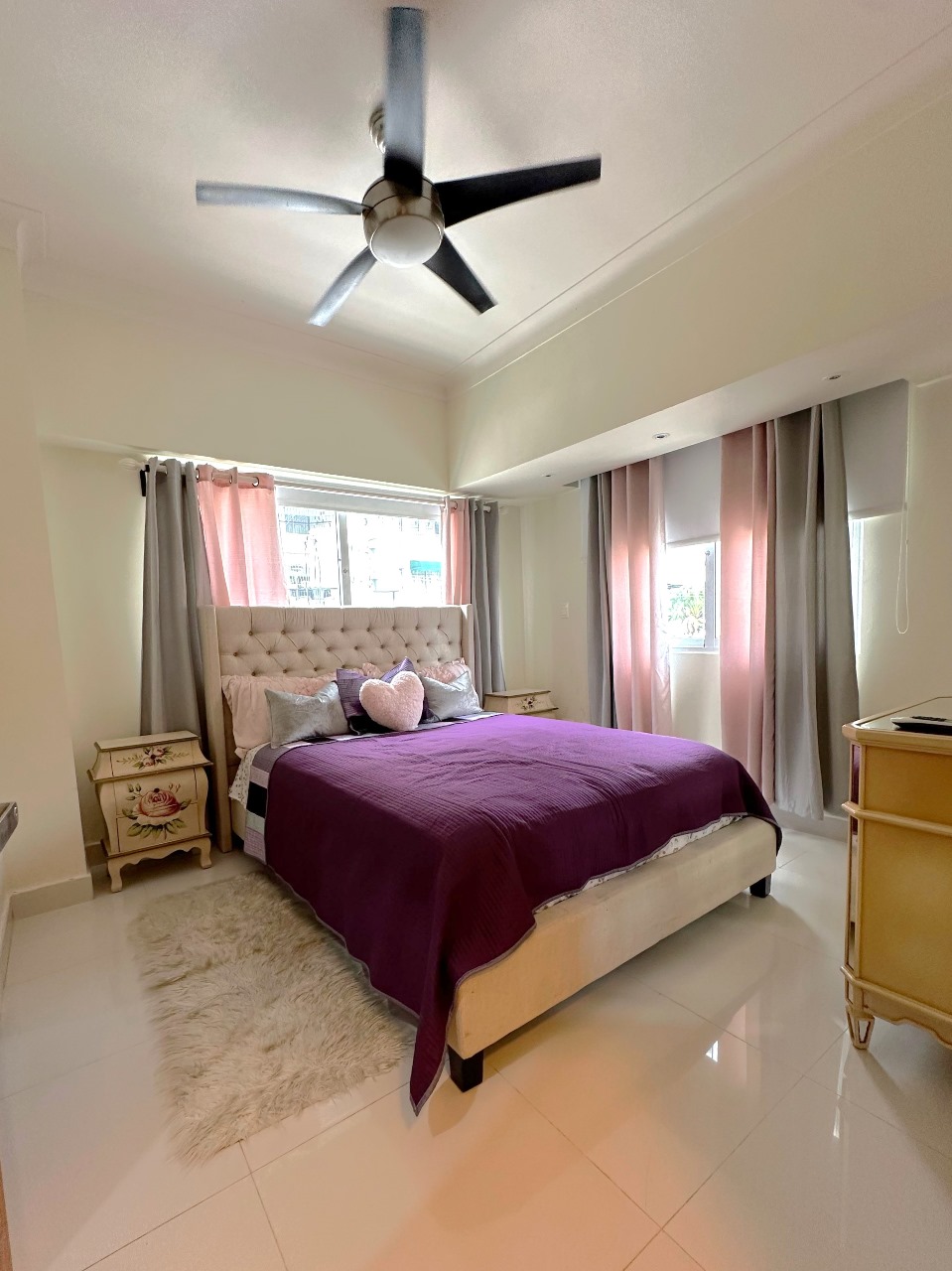 apartamentos - Bella Vista U$ 365,000 |3 habitaciones |4 parqueos 7