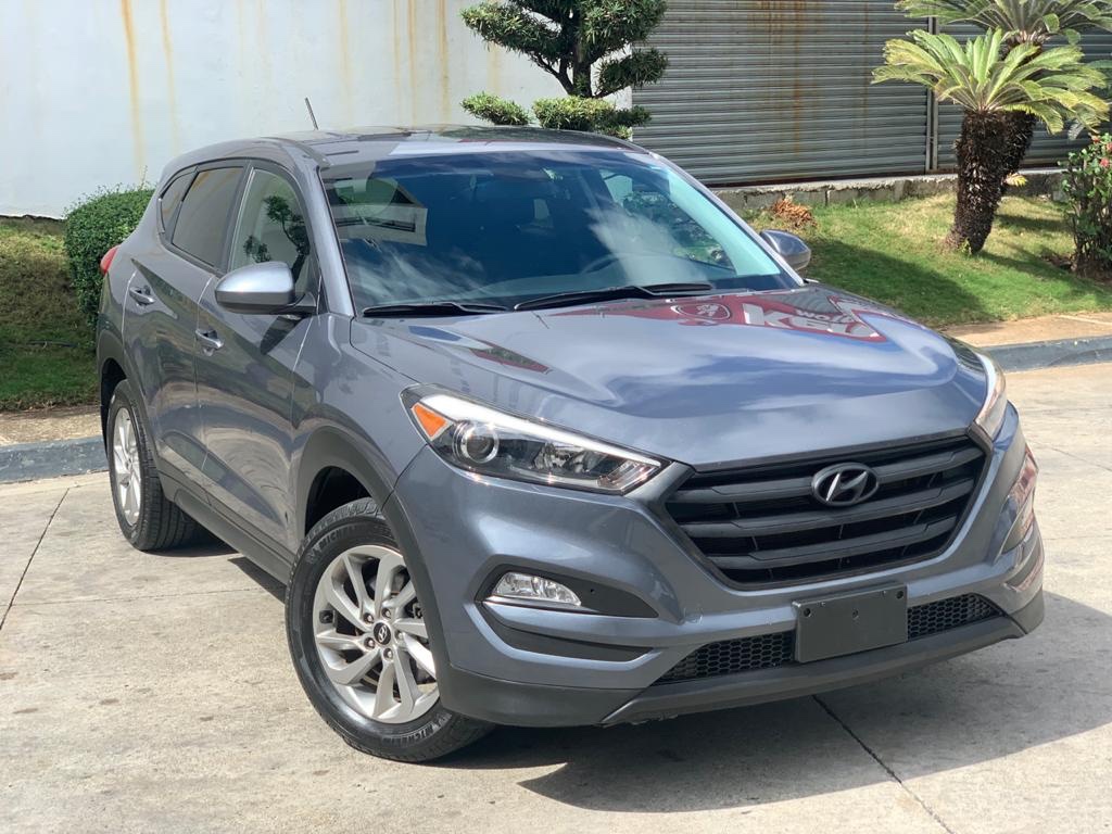 jeepetas y camionetas - HYUNDAI TUCSON 2016 INTERIOR EN PIEL RADIO DE PANTALLA UNICO DUEÑO EN RD AMERICA