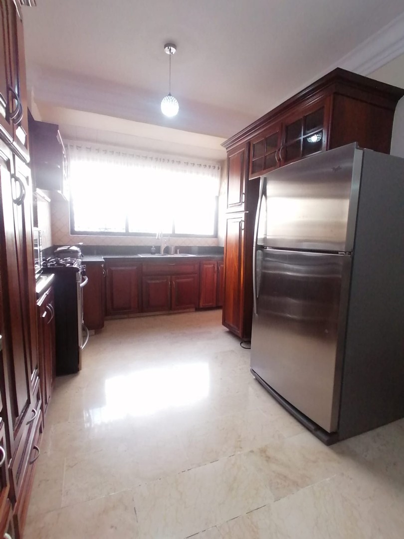 apartamentos - Apartamento AMUEBLADO en alquiler en Los Cacicazgos: 

215 mt / 2do piso 
2 hab  2