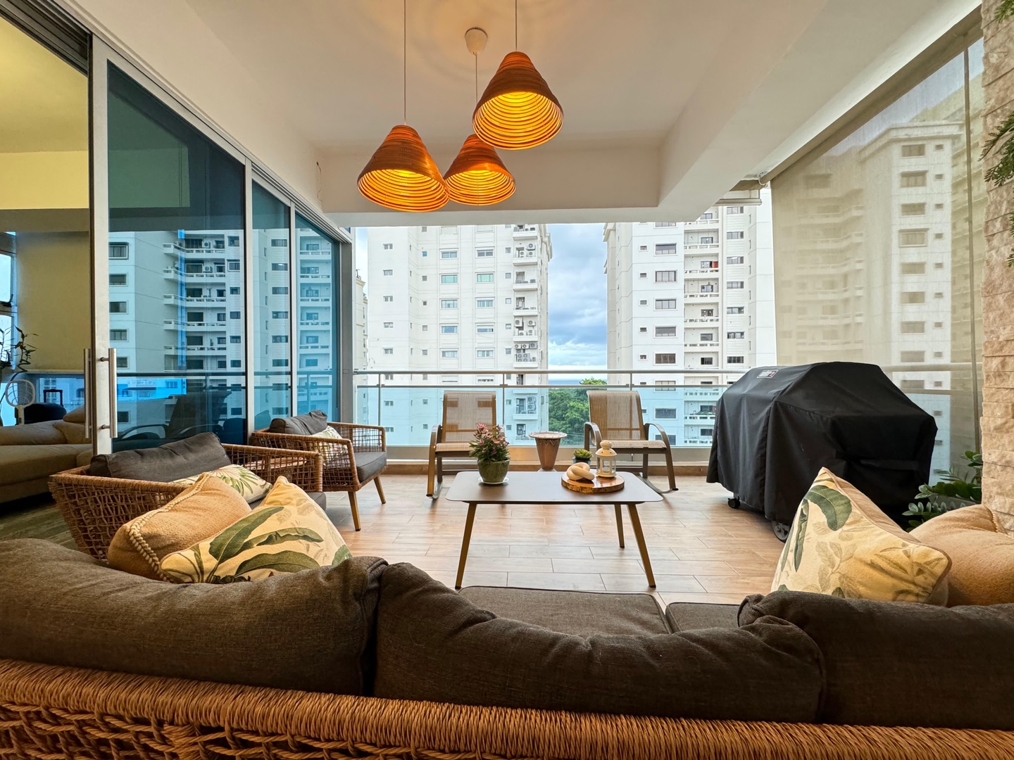 apartamentos - Increíble apartamento de 254.18 metros cuadrados en Los Cacicazgos y lo mejor co 1