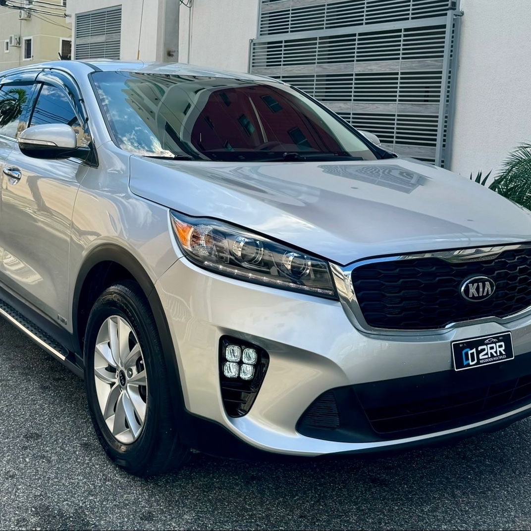 jeepetas y camionetas - Kia Sorento LX 2019