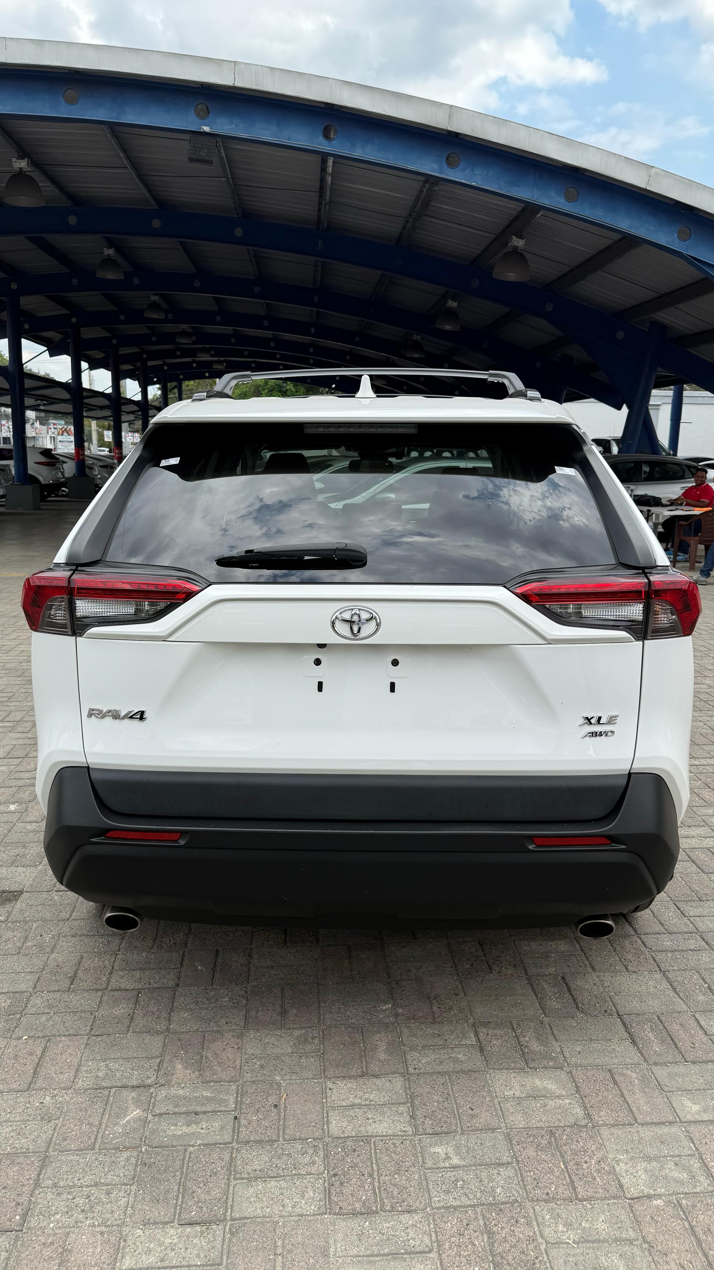 jeepetas y camionetas - Toyota rav4 2019 xle premium  1