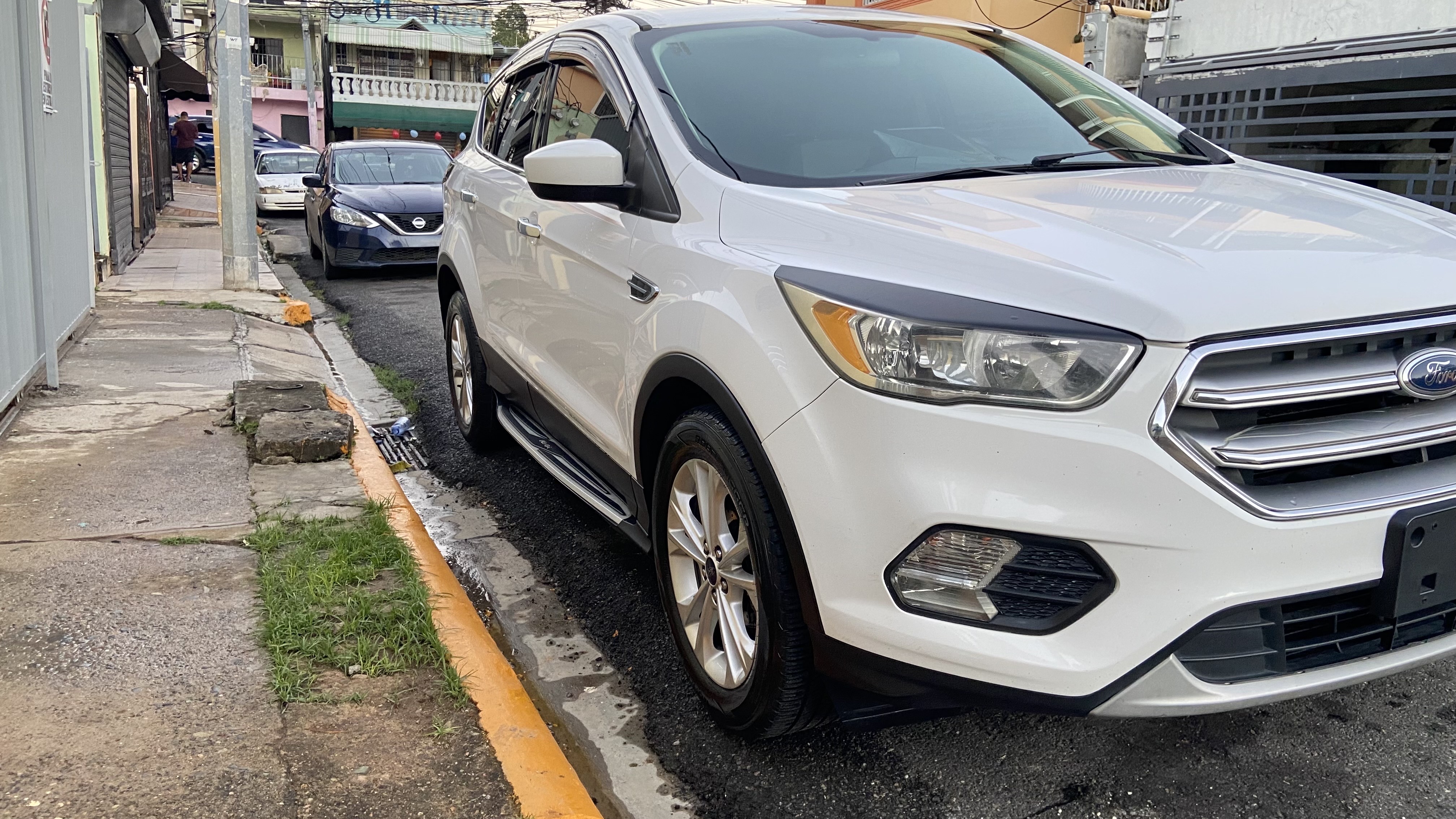 jeepetas y camionetas - Vendo Ford Escape 2017 4