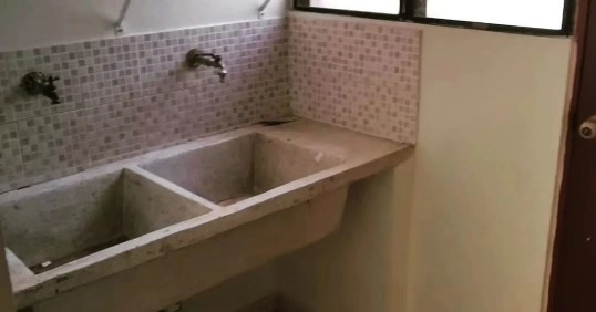 apartamentos - Rento 2do piso en la moraleja con 2 parqueo techado  5