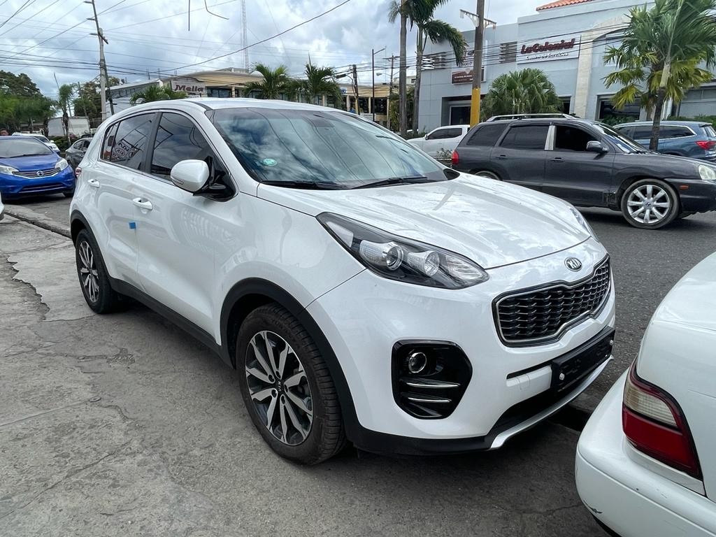 jeepetas y camionetas - KIA SPORTAGE 2019 BLANCOUS$21,000 ( RD$1,100 Mil ) 0