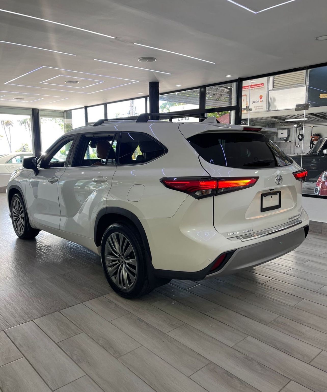 jeepetas y camionetas - Toyota Highlander platinum  2021impecable 6