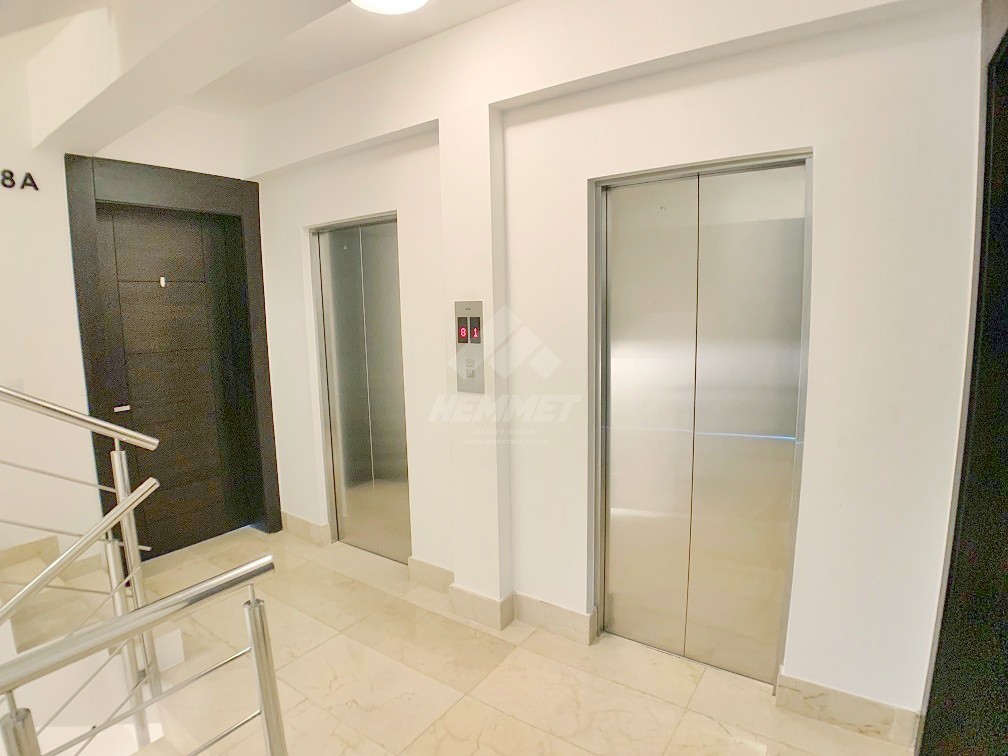 apartamentos - PISO ALTO ASCENSOR Y PLANTA FULL LA ESMERALDA SANTIAGO 1