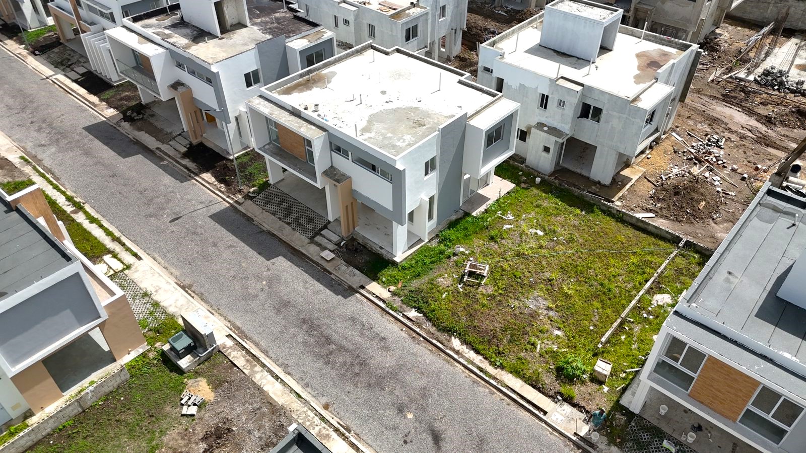 casas - Casa con solar adicional en San Cristobal