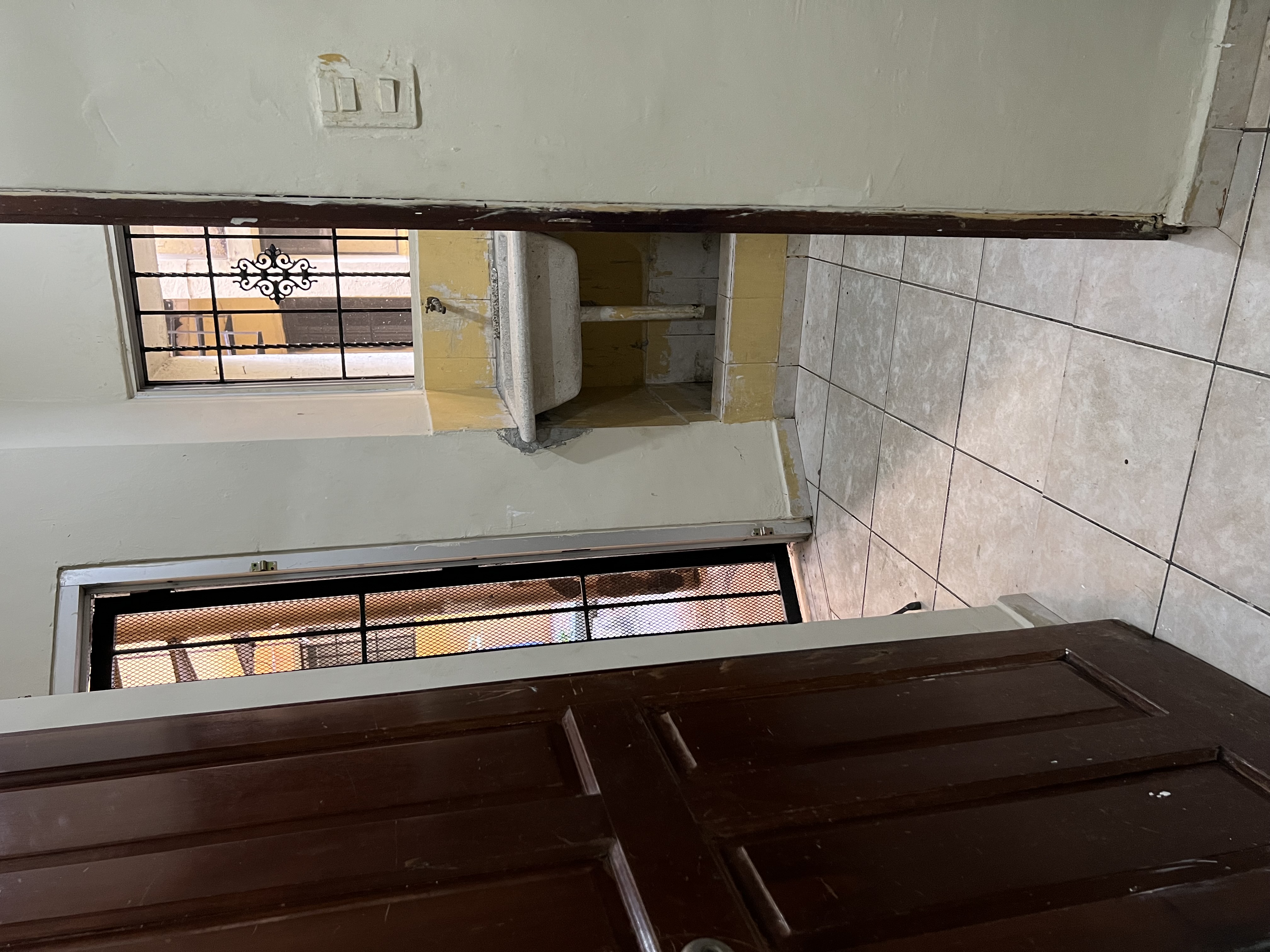 habitaciones y viviendas compartidas - Cuarto de servicio en alquiler  2