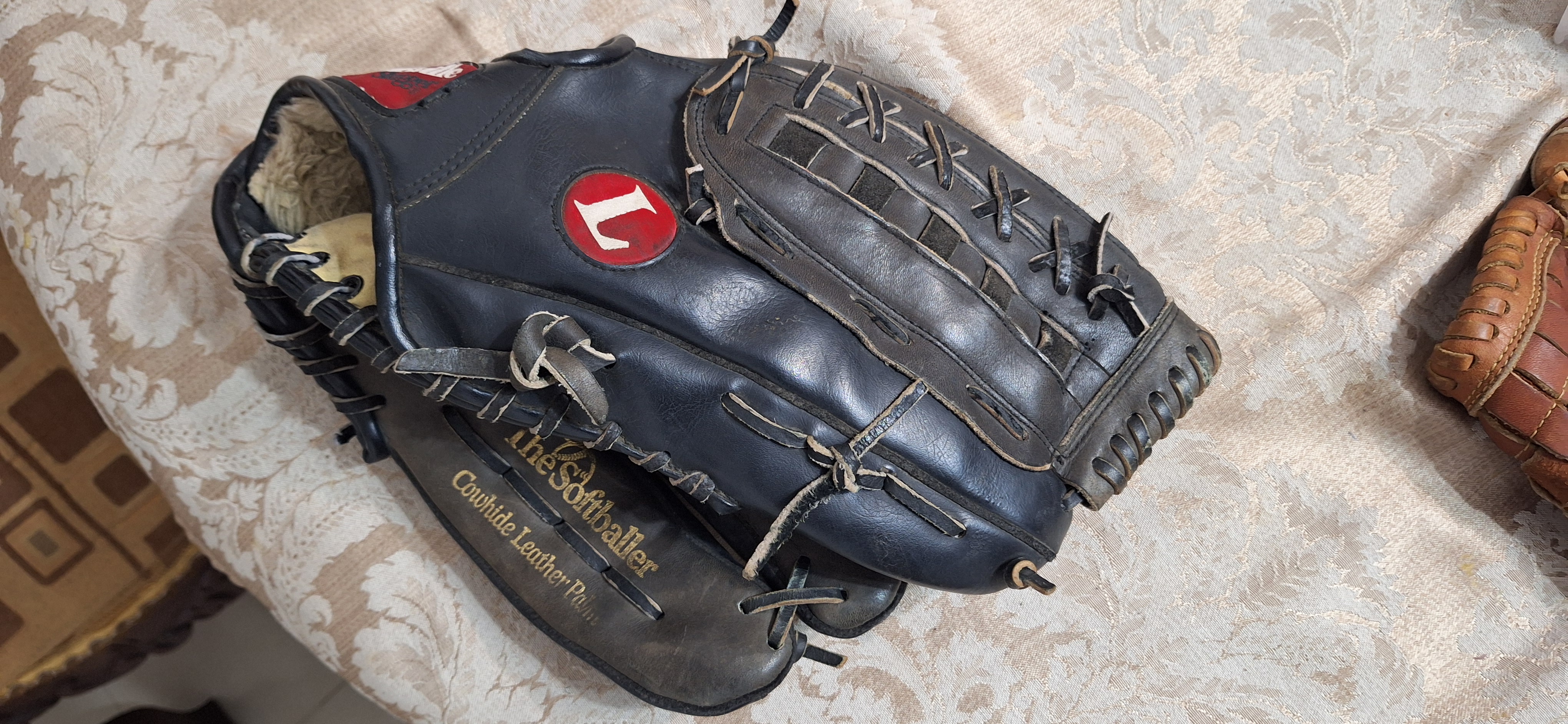 deportes - Guante de 13.5 pulgadas original, marca Louisville Slugger Beisball y Sofball 7