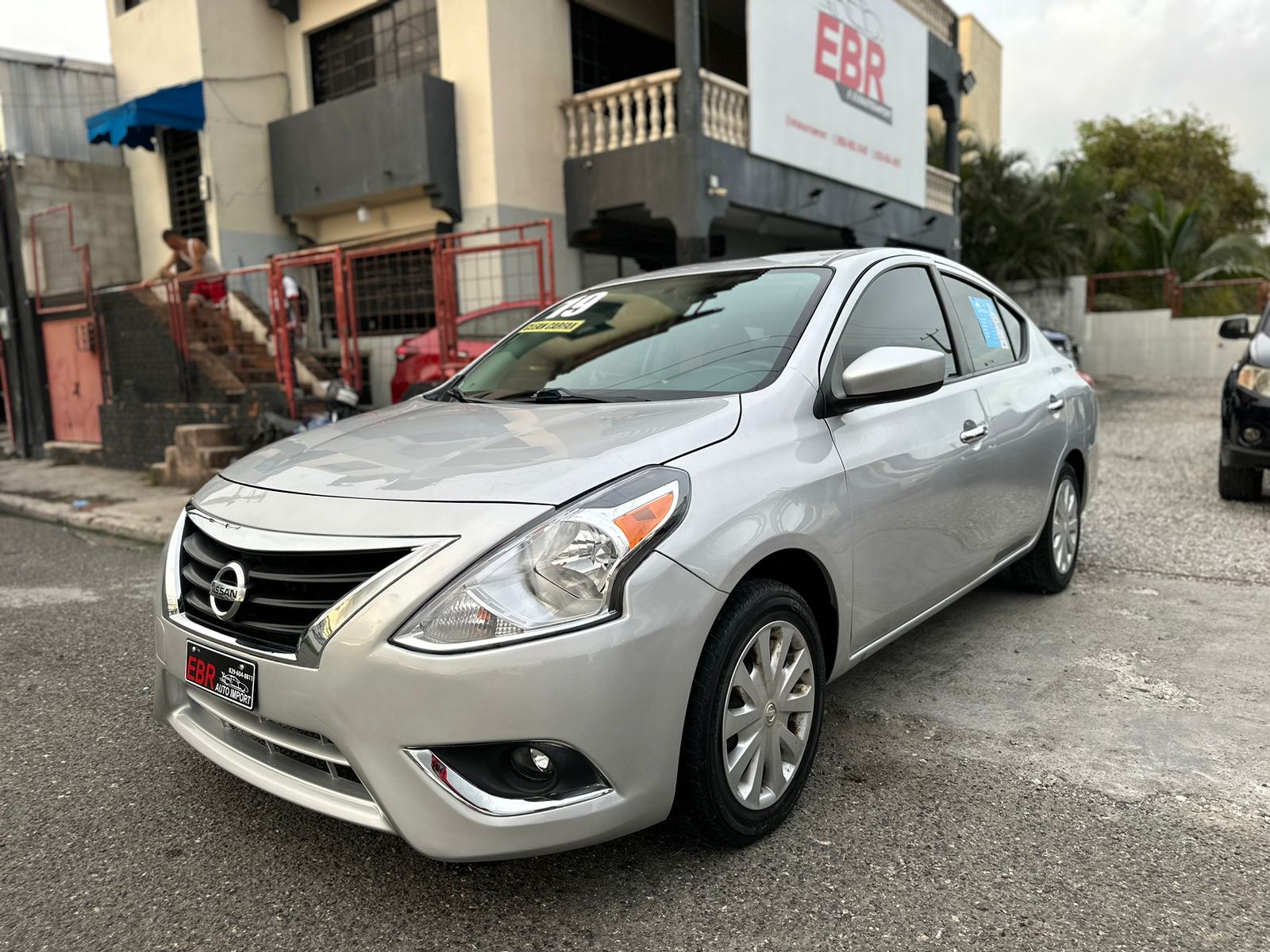 carros - Nissan versa SV 2019 1