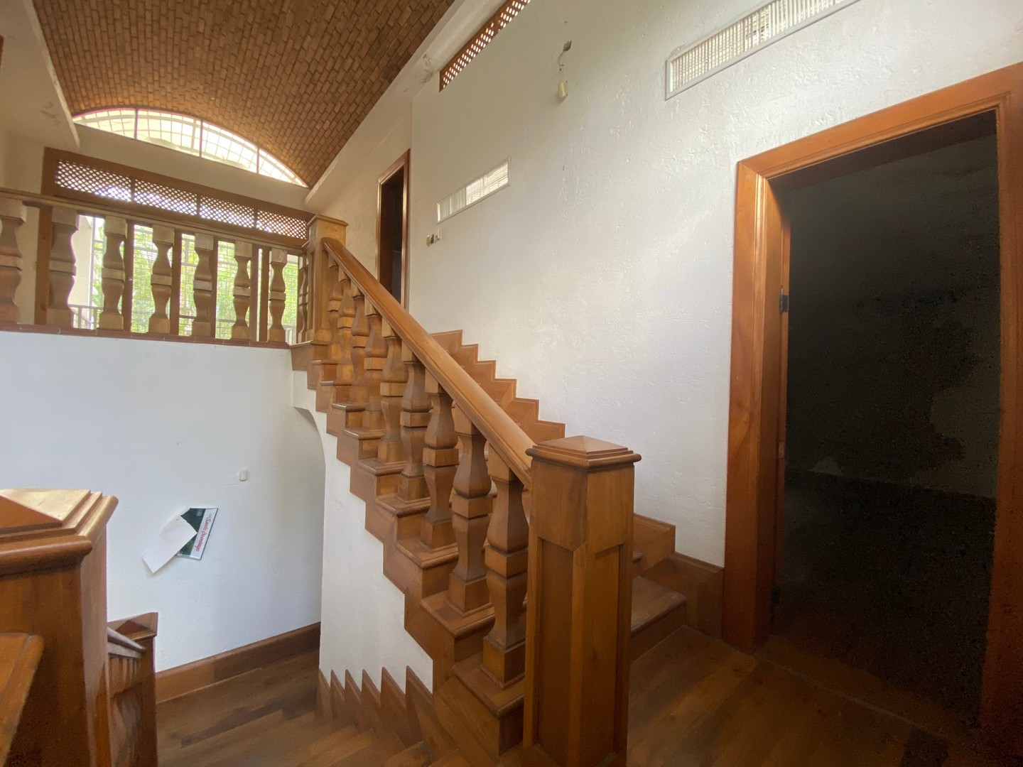 casas - Arroyo Hondo, Vivienda de 2 niveles de lujo, (Hay que remodelar un poco). 4 hab. 0