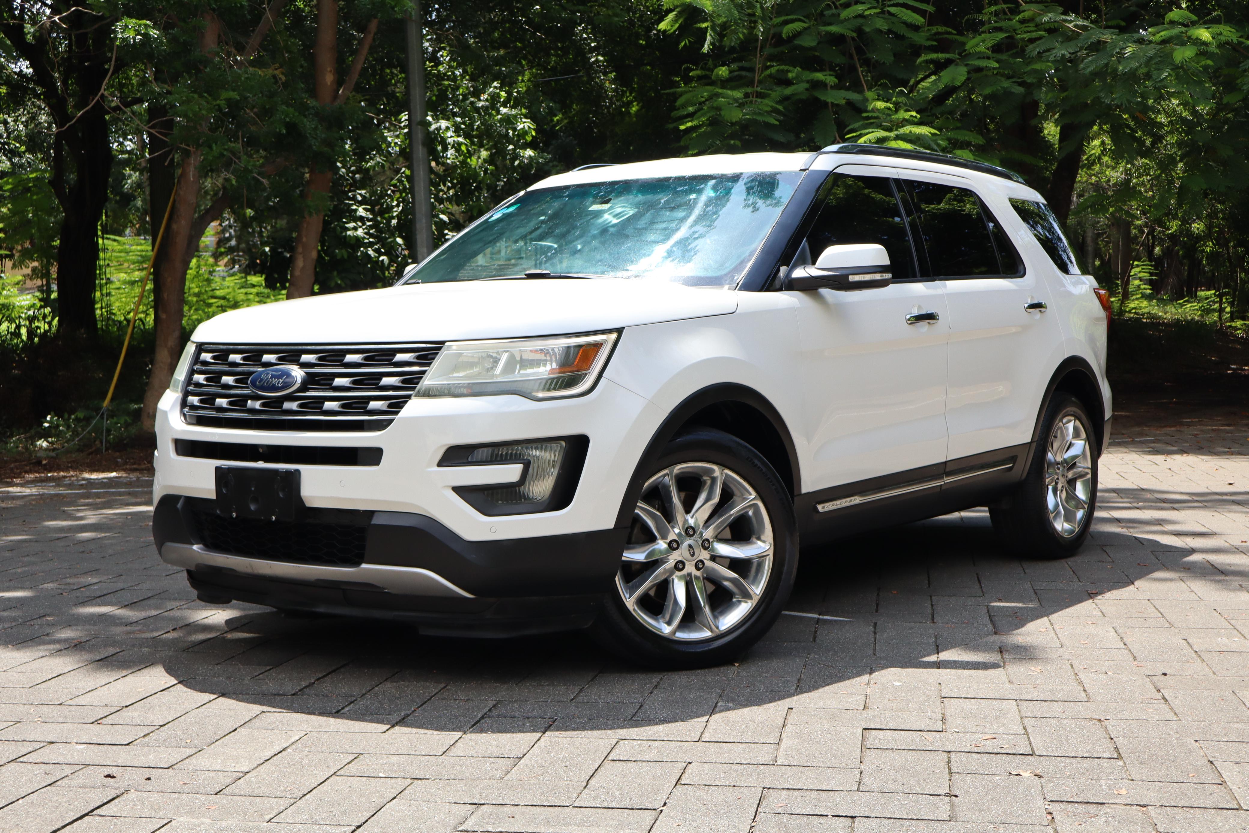 jeepetas y camionetas - Aprovecha y montate en esta confortable ford Explorer limited 2016 2