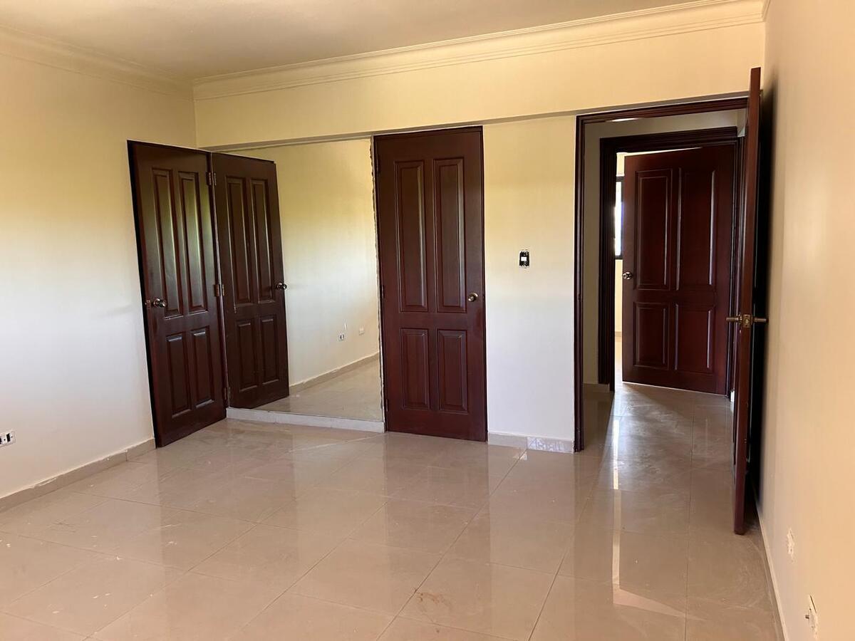 apartamentos - Vendo piso 4 en las praderas dos hab dos parqueos  5