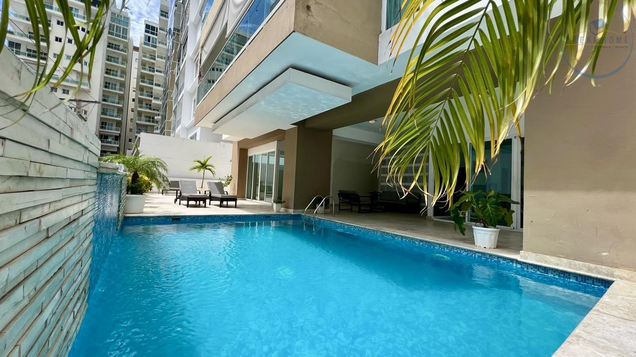 apartamentos - Apartamento de Lujo en Naco: 2do Piso con Terraza Privada y Áreas Sociales 3316