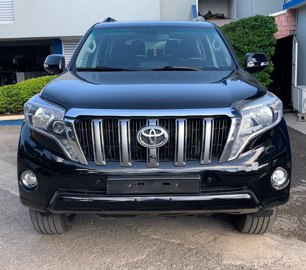 jeepetas y camionetas - Toyota land cruicer prado vx 2014