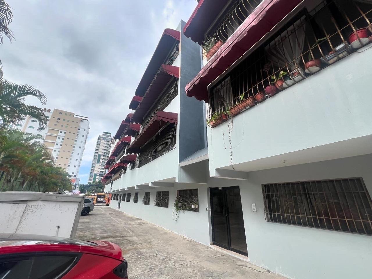 apartamentos - venta de apartamento en Alma Rosa 1 piso 3 de 115mts Santo Domingo este  0