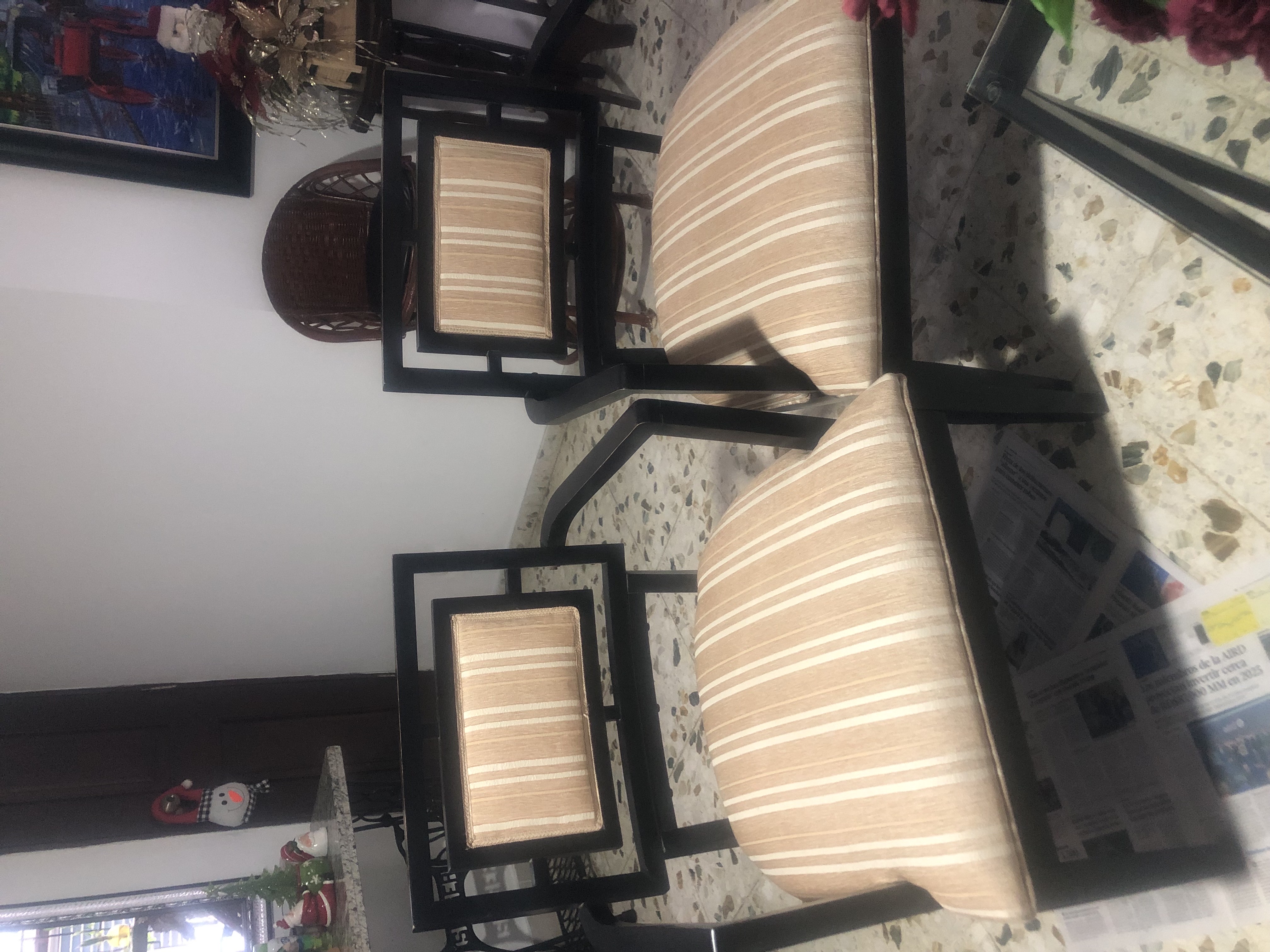 muebles y colchones - vendo 2 butacas muebles 