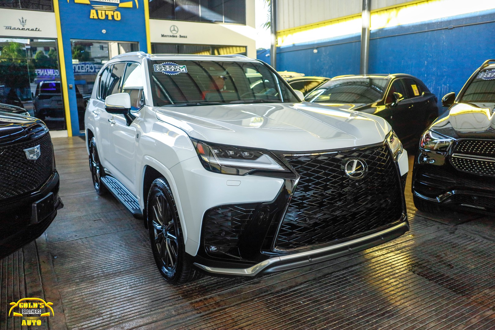 jeepetas y camionetas - Lexus LX 600 F-SPORT 2023 Recien Importada Clean Carfax