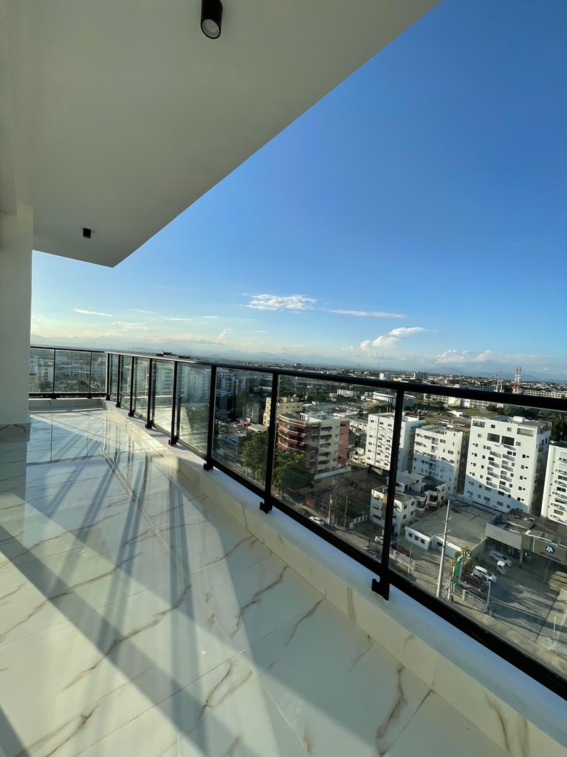 penthouses - Vendo PentHouse con una vista totalmente despejada en la Urbanización Real  1