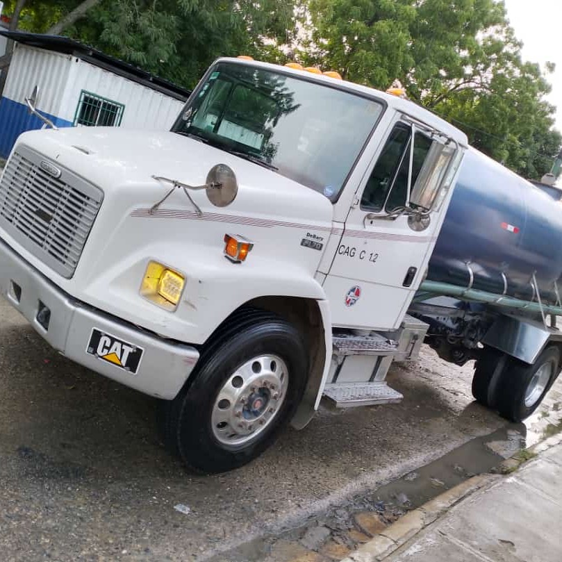 camiones y vehiculos pesados - camión freightliner 2000 0