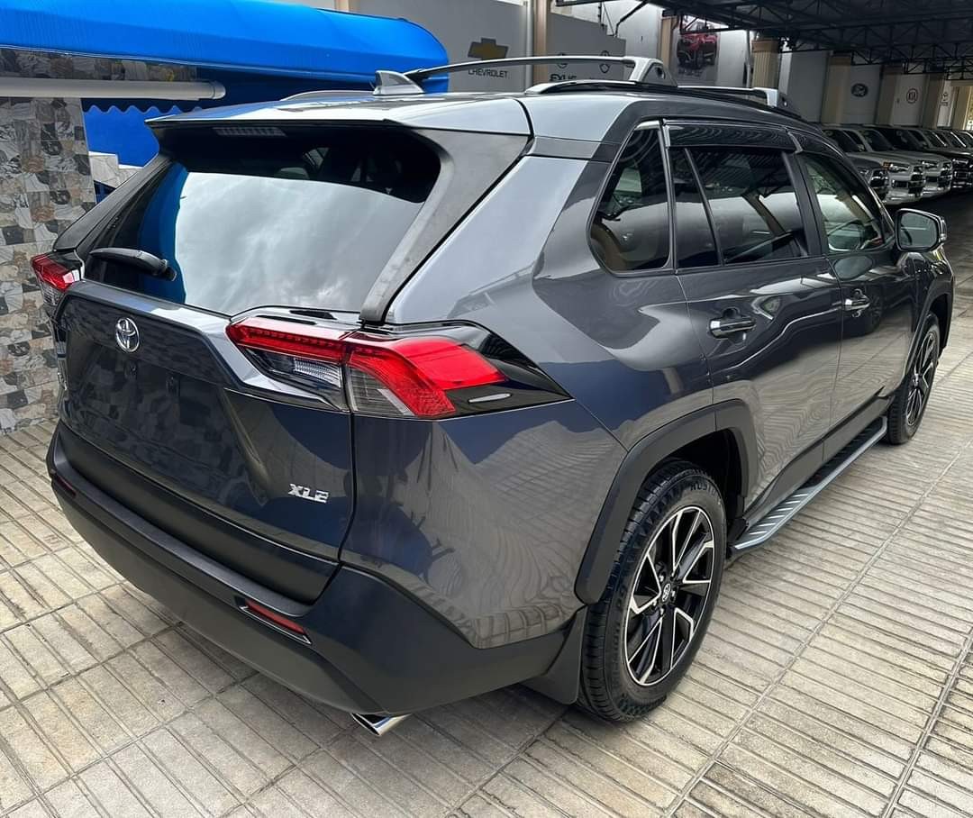 jeepetas y camionetas - 2019 Toyota RAV-4 XLE Americana
motor 4 cilindros 2.5 litros clean carfax. 3