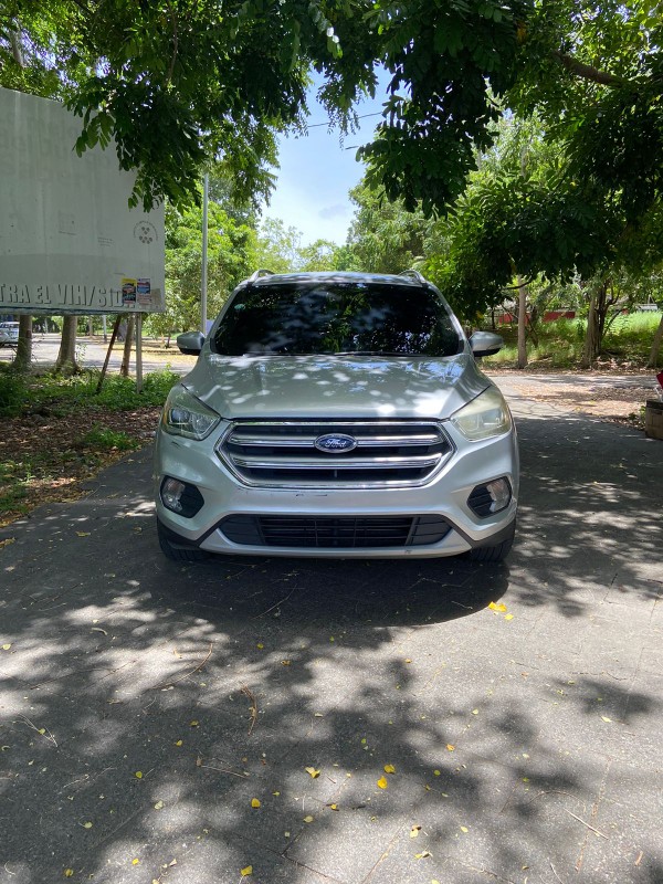 jeepetas y camionetas - Ford escape 2017 titanium 6