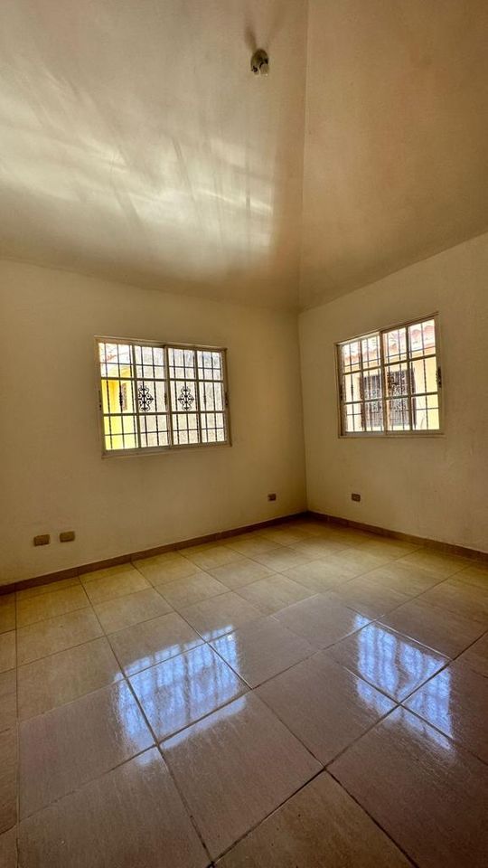 casas - Casa en venta en la Zona Oriental. 2