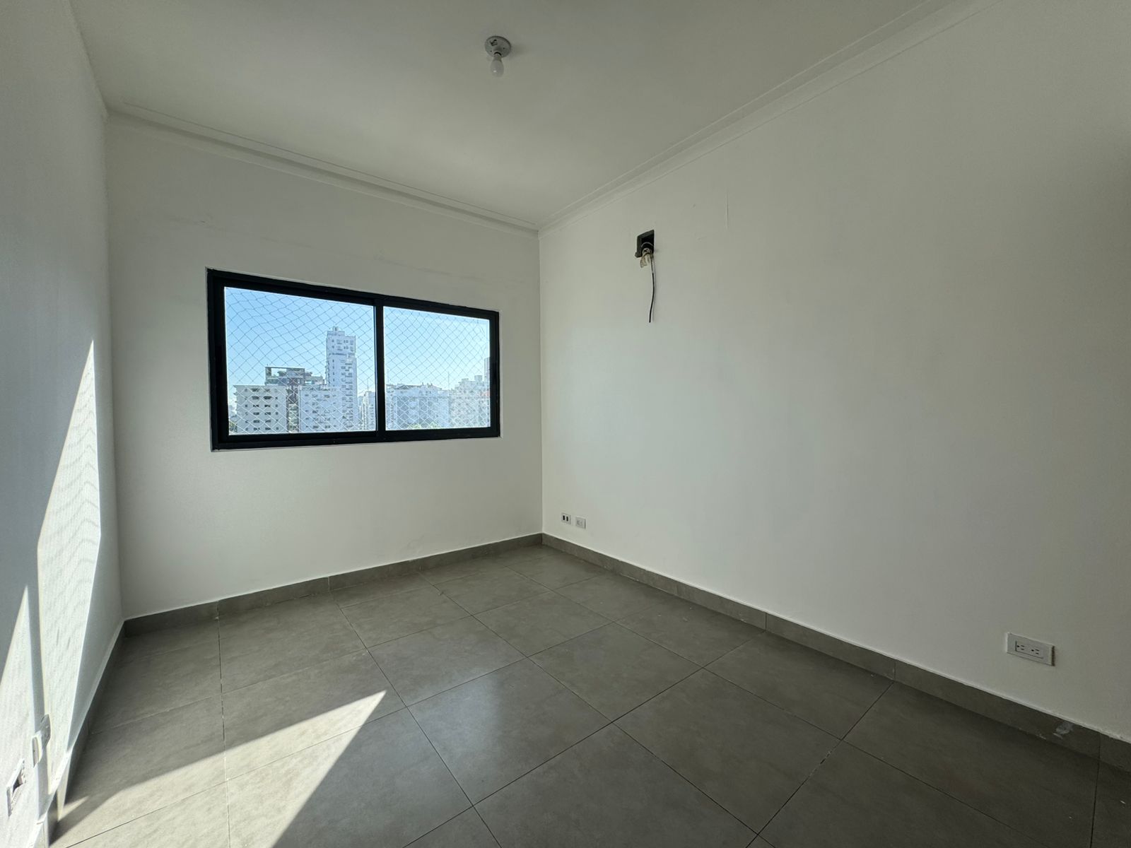 apartamentos - Alquiló serralles piso 7 una hab parqueo balcón  6