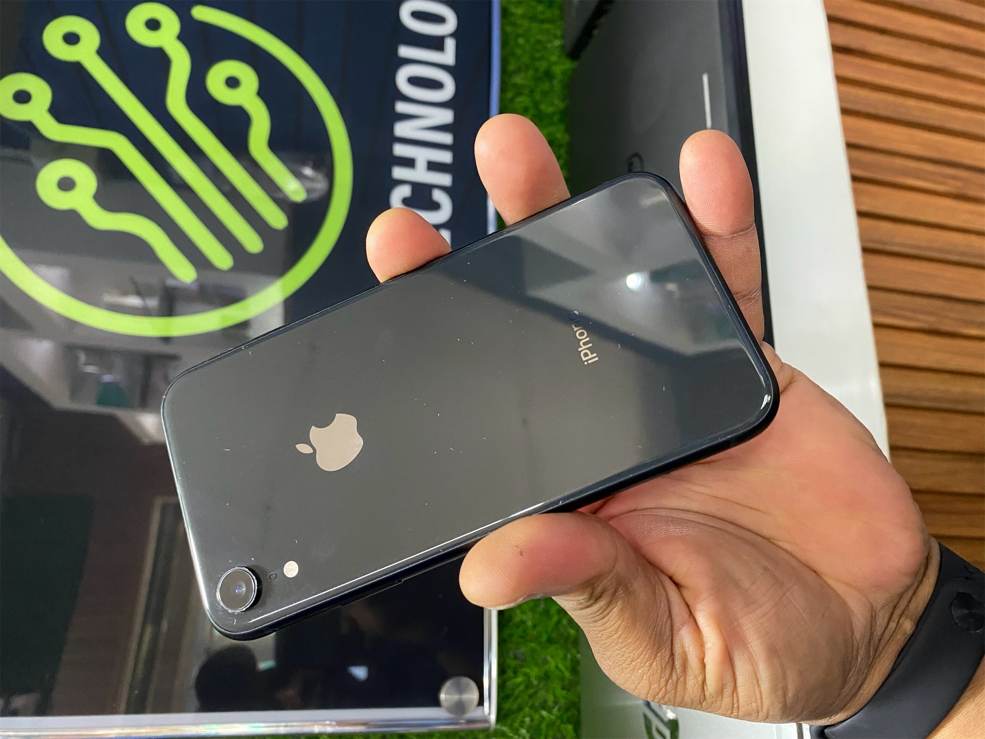 celulares y tabletas - iphone xr turbo sim  2