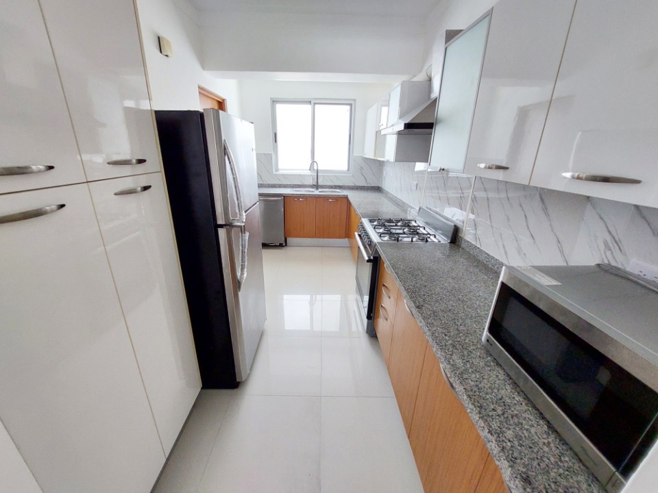 apartamentos - Alquiler de 3 habitaciones en serralles 8