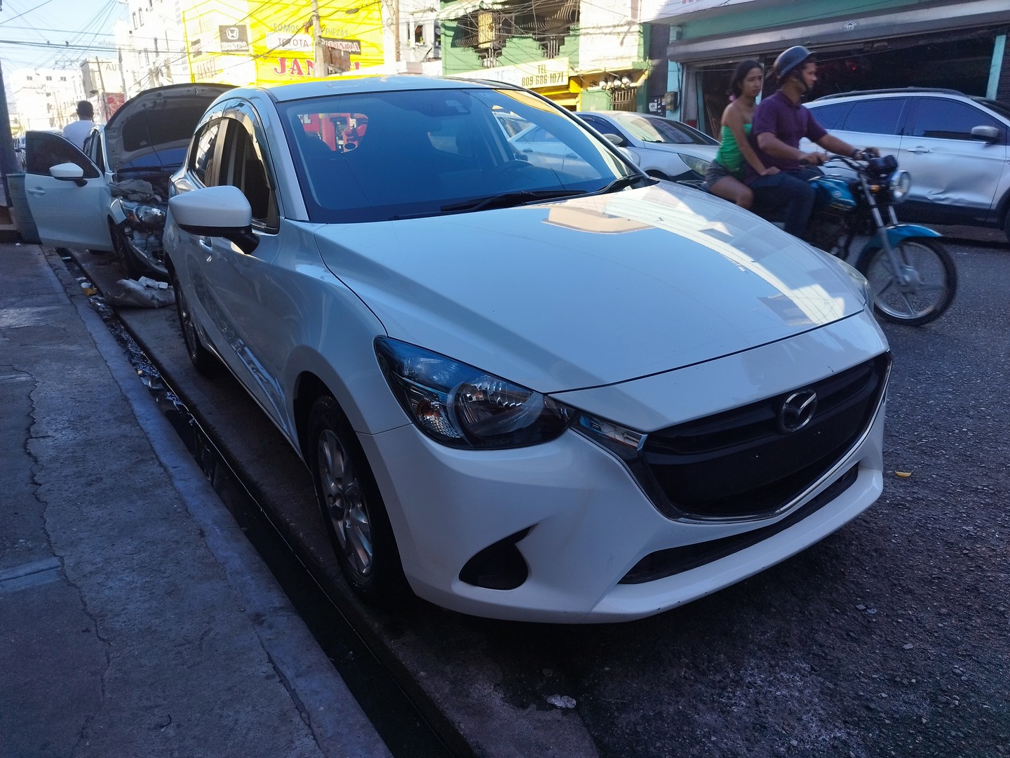 carros - 2018 Mazda Demio  4