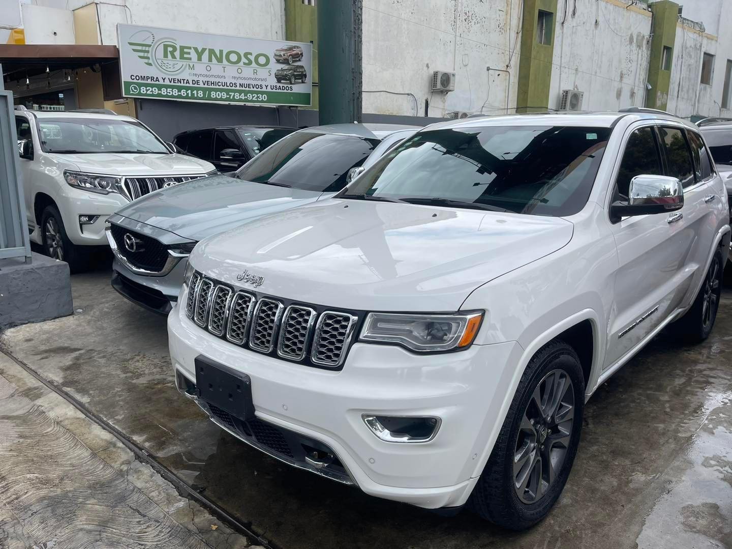 jeepetas y camionetas - JEEP GRAND CHEROKEE OVERLAND 2017 1