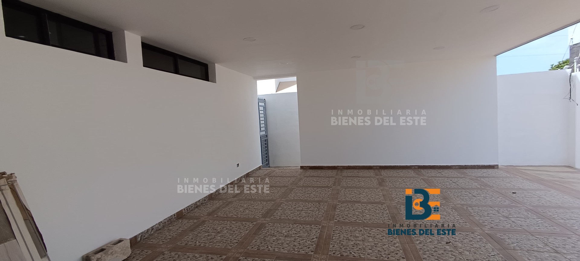 casas - DE VENTA Hermosa, Moderna y Lujosa Casa en el Residencial Centro Español 1