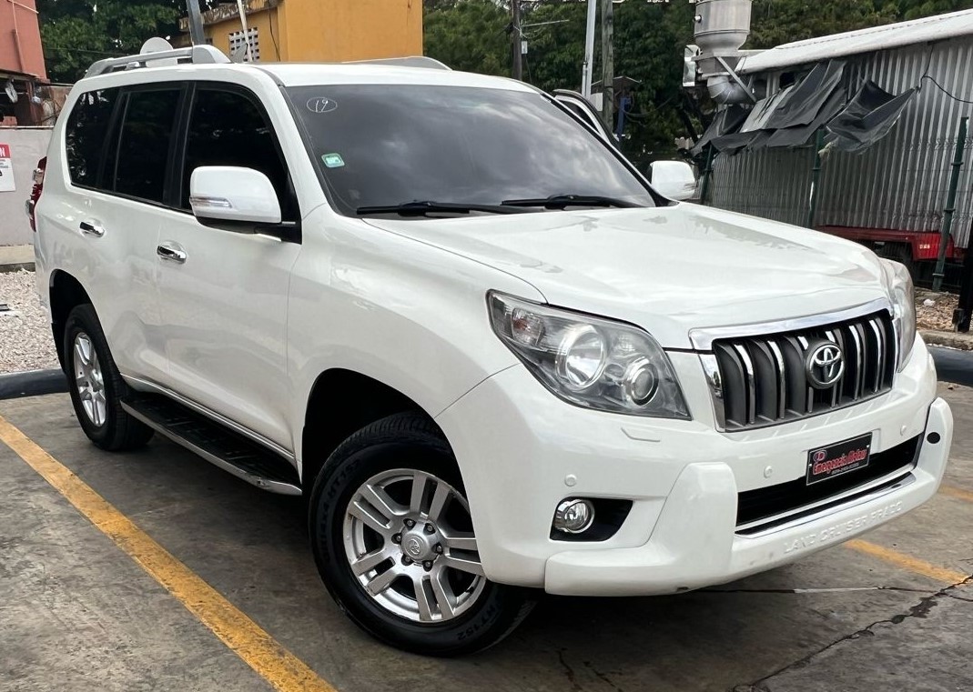 jeepetas y camionetas - Toyota Land Cruiser Prado VX 2012
US$ 35,900.00 6