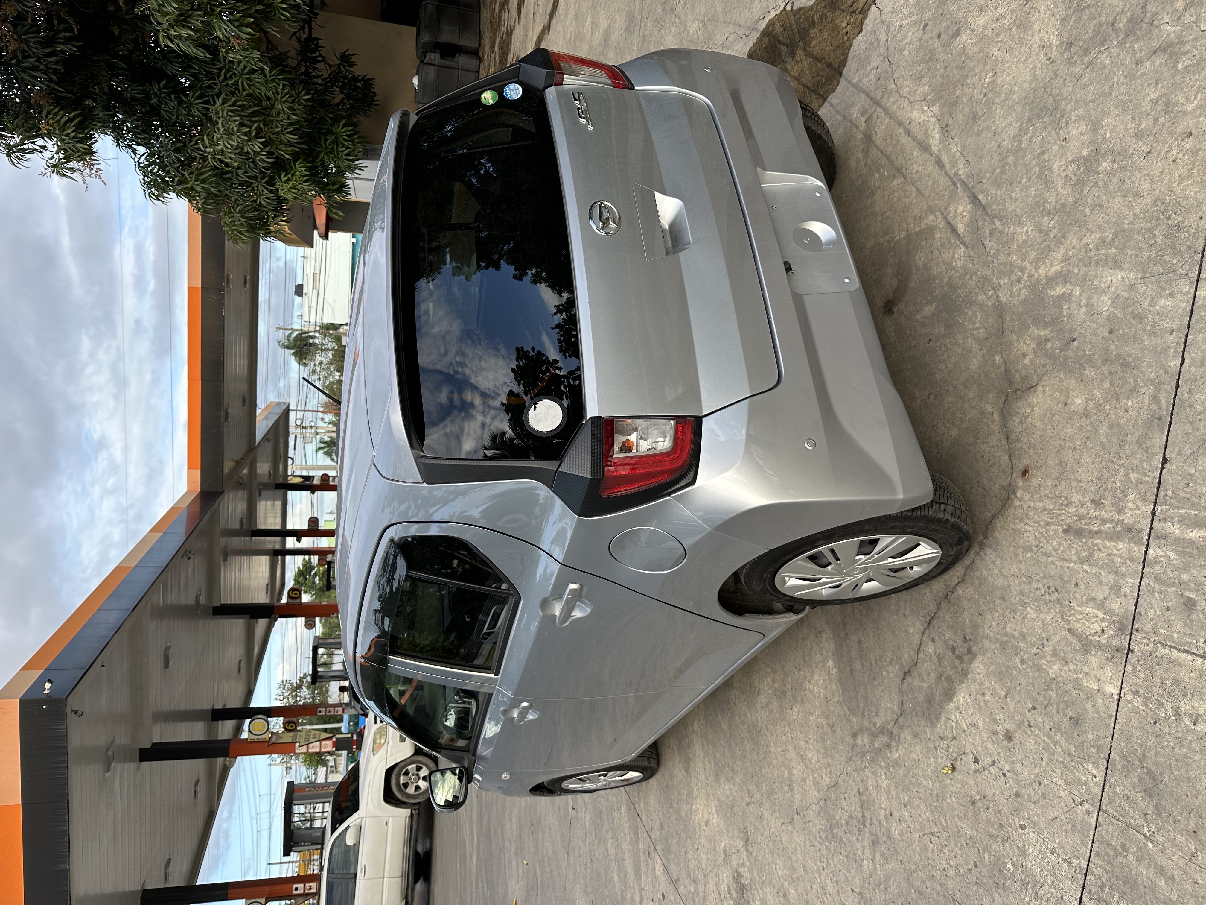 carros - DAIHATSU MIRA GRIS 2020 4