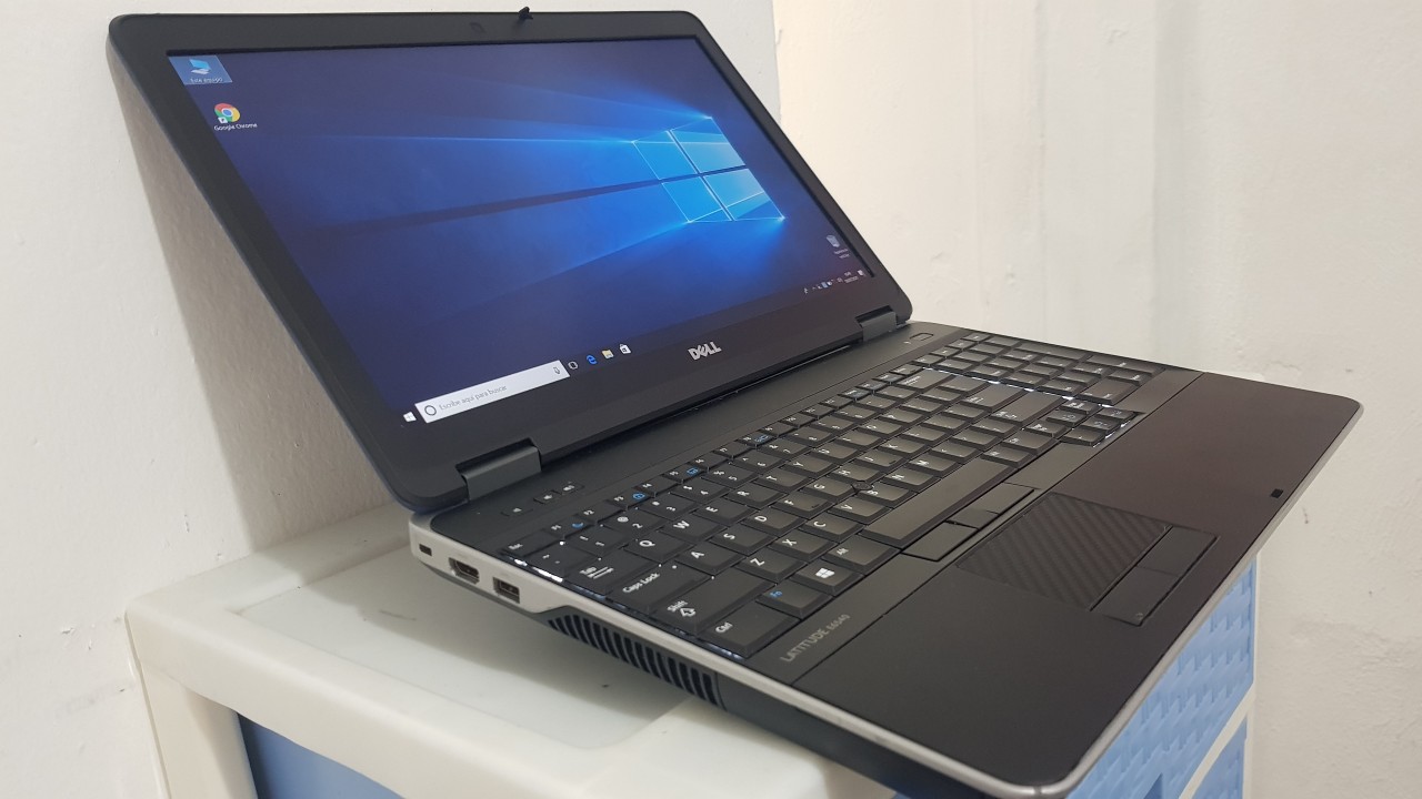 computadoras y laptops - Dell Gamer 17 Pulg Core i7 Ram 16gb Disco 512gb Doble Video Grafico 1