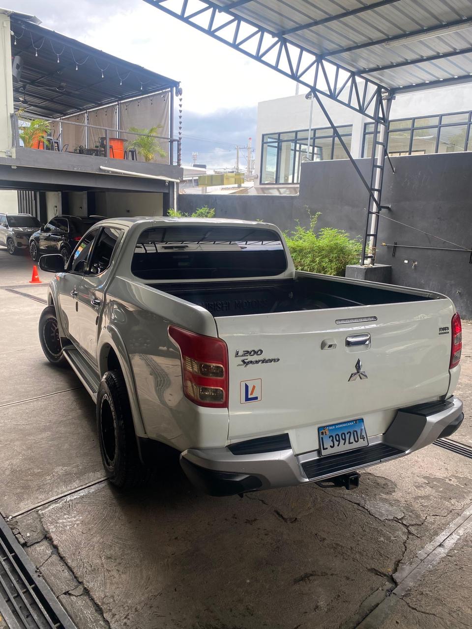 jeepetas y camionetas - Mitsubishi L200 2019 6