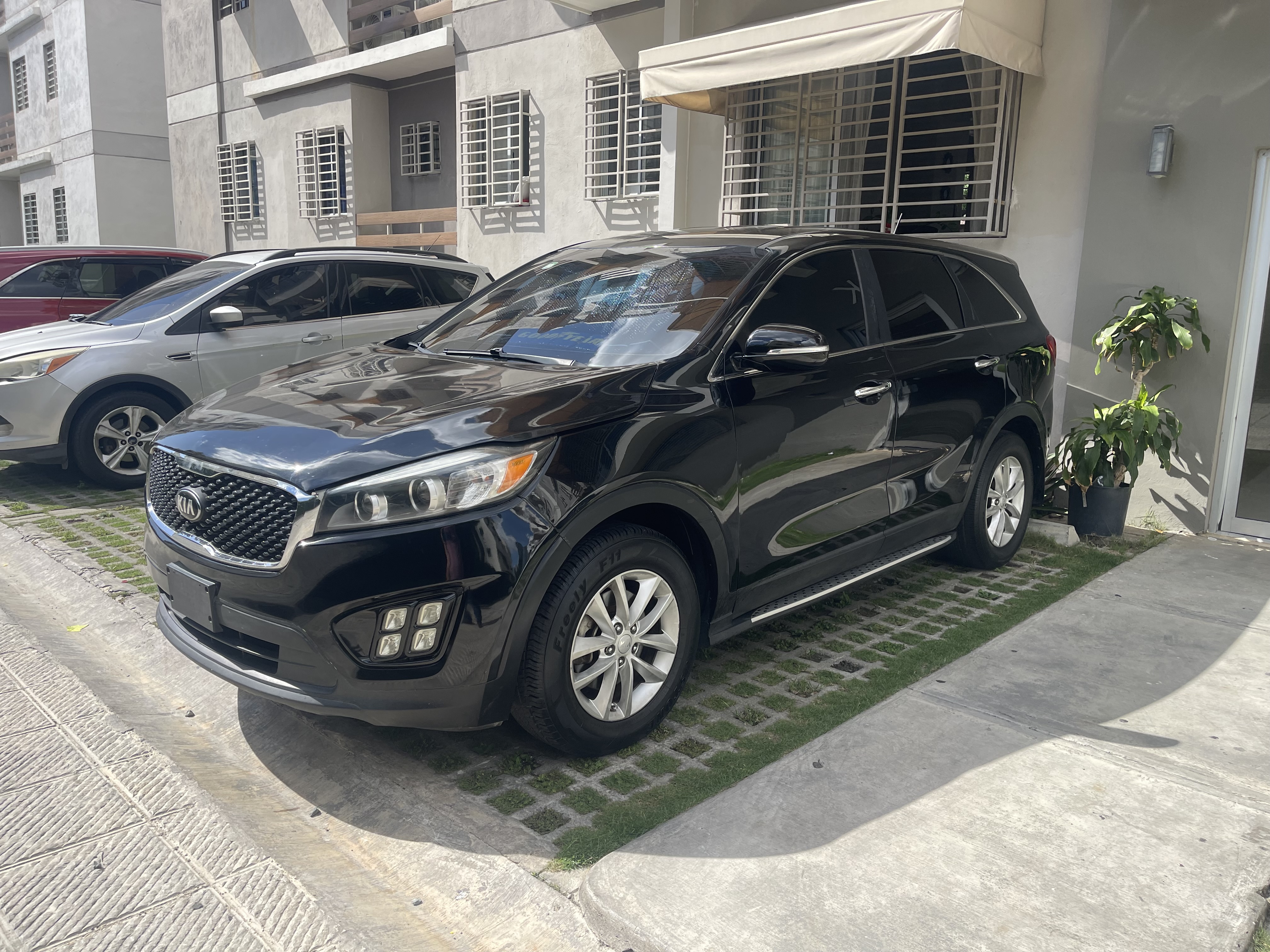 jeepetas y camionetas - Kia Sorento 2017 L FWD color negro  4