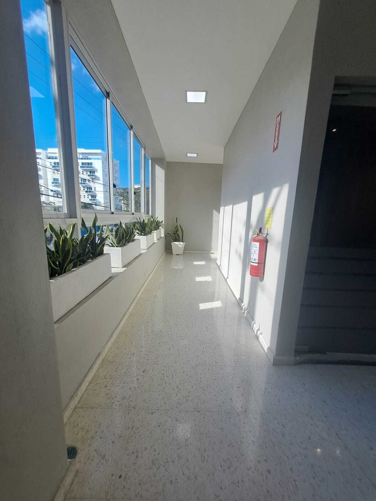 oficinas y locales comerciales - Alquilo local  40 mts 3er  piso  en mirador sur