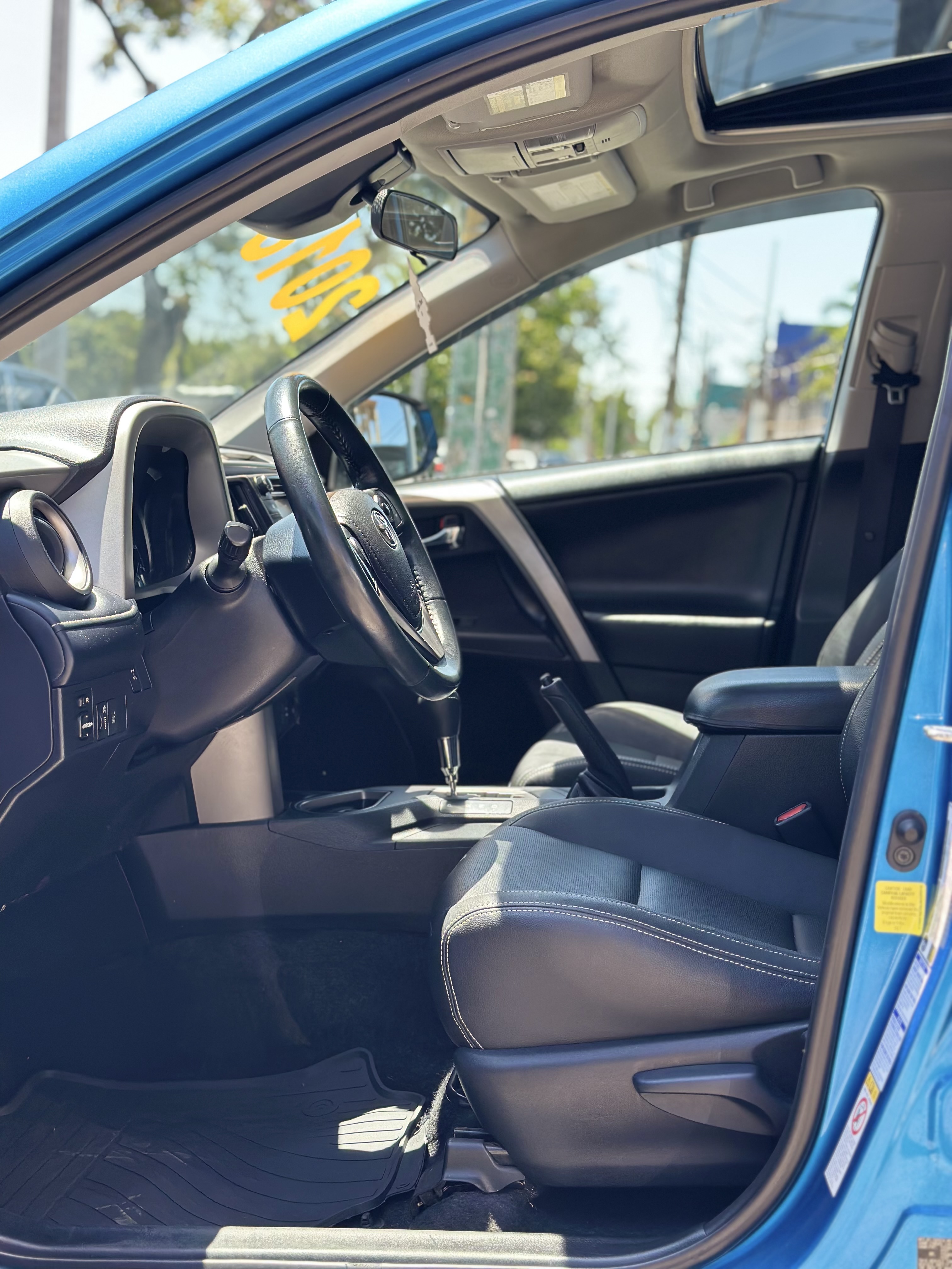 jeepetas y camionetas - 2018 Toyota RAV4 XLE AWD CLEAN CARFAX 5