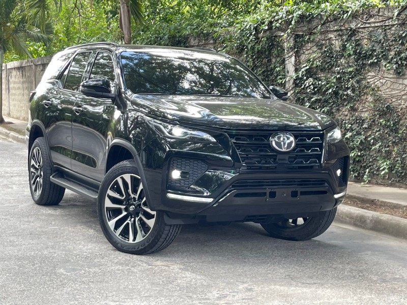 jeepetas y camionetas - Toyota fortuner 2021